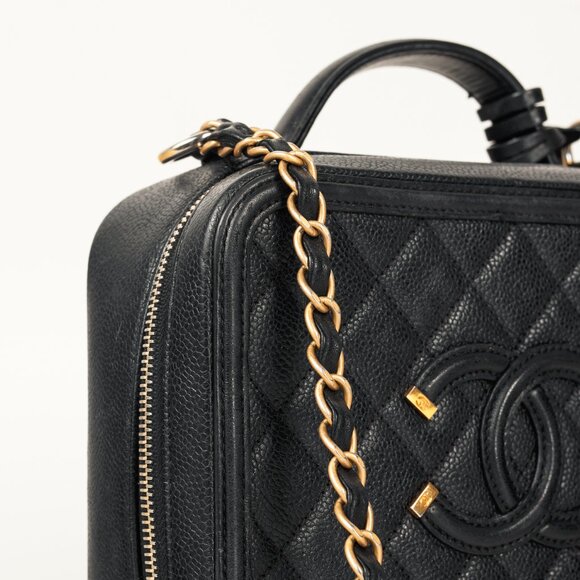 Chanel Filigree Medium Black Caviar Quilted CC Vanity Case - Picture 8 of 16
